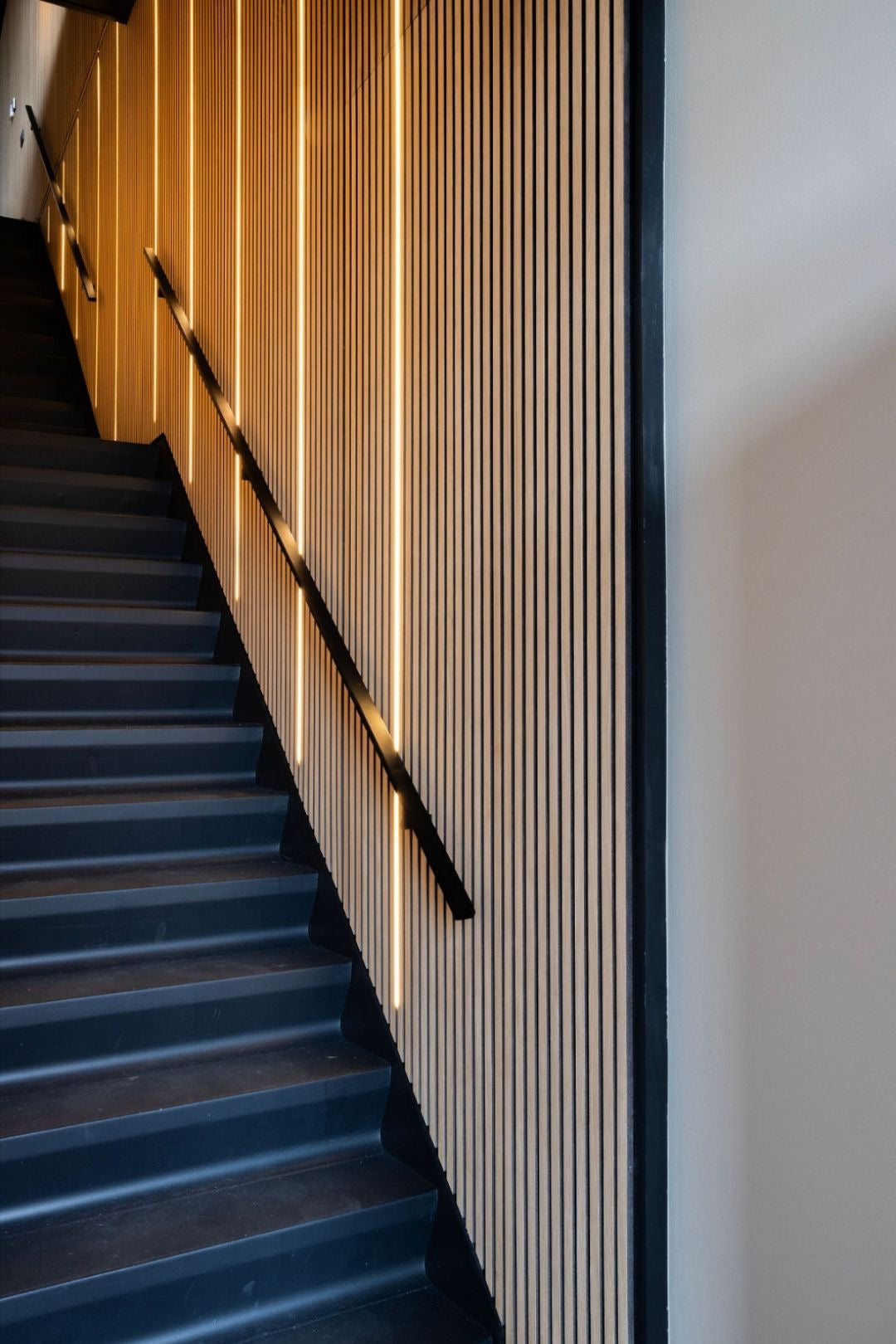 Acoustic Panel:    OAK